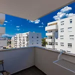 Διαμέρισμα Tanja Modern With Balcony And Parking Garage