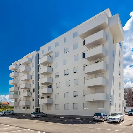Lejlighed Tanja Modern With Balcony And Parking Garage Zadar