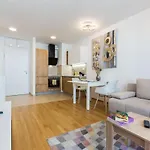 Tanja Modern With Balcony And Parking Garage