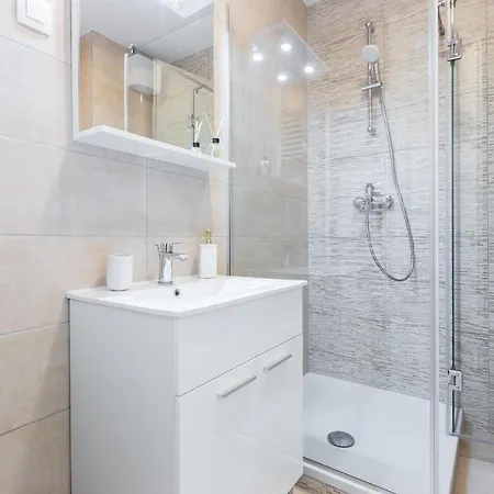 Tanja Modern With Balcony And Parking Garage Апартаменти Задар